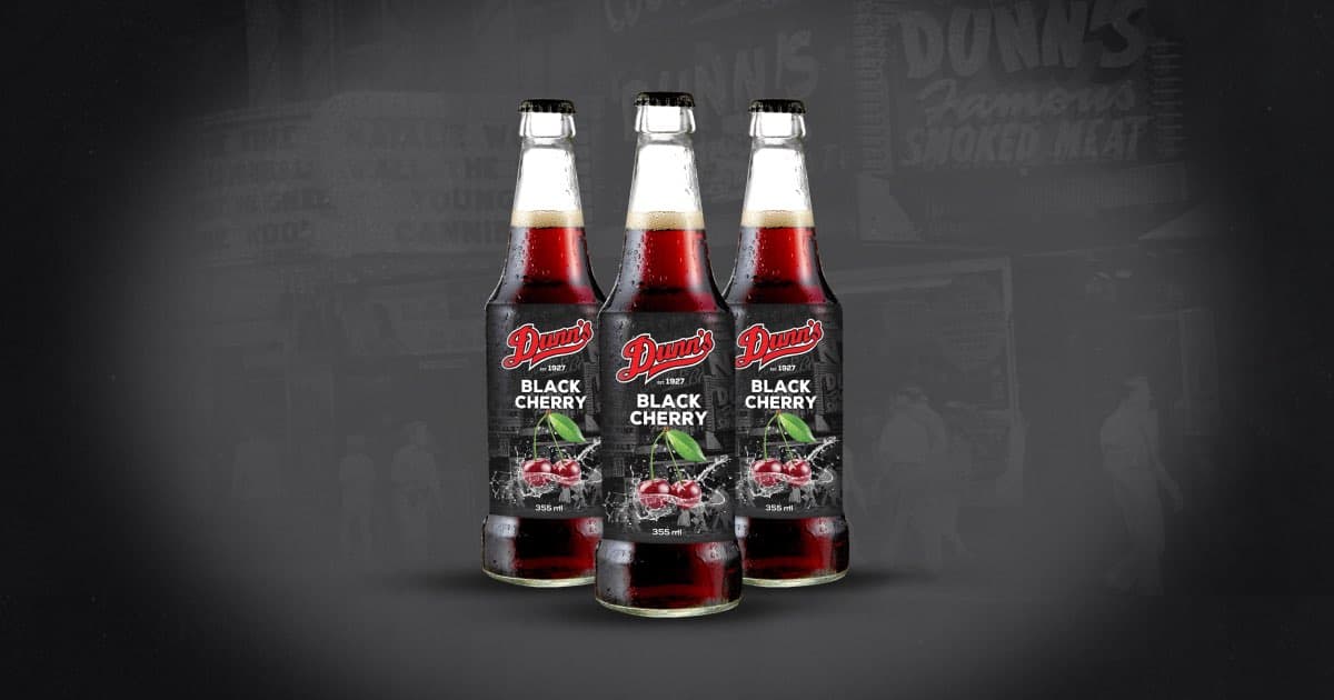 Pourquoi la boisson à la cerise noire de Dunn's Famous est l'accompagnement parfait pour votre repas de deli