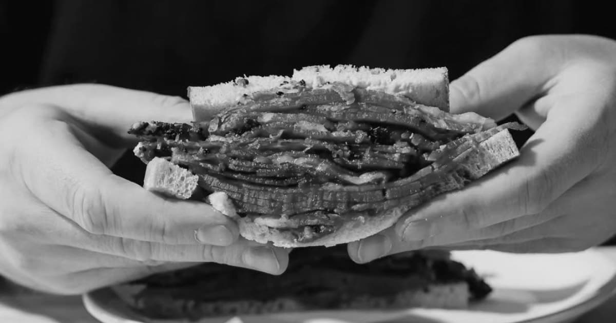 Maîtrise de la Viande Fumée : Découvrez la Saveur, la Technique et l'Histoire Derrière la Meilleure Viande Fumée