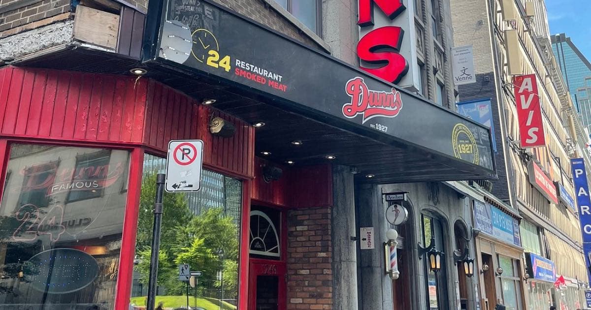 Pourquoi 2025 est le moment idéal pour ouvrir une franchise Dunn's Famous dans votre ville