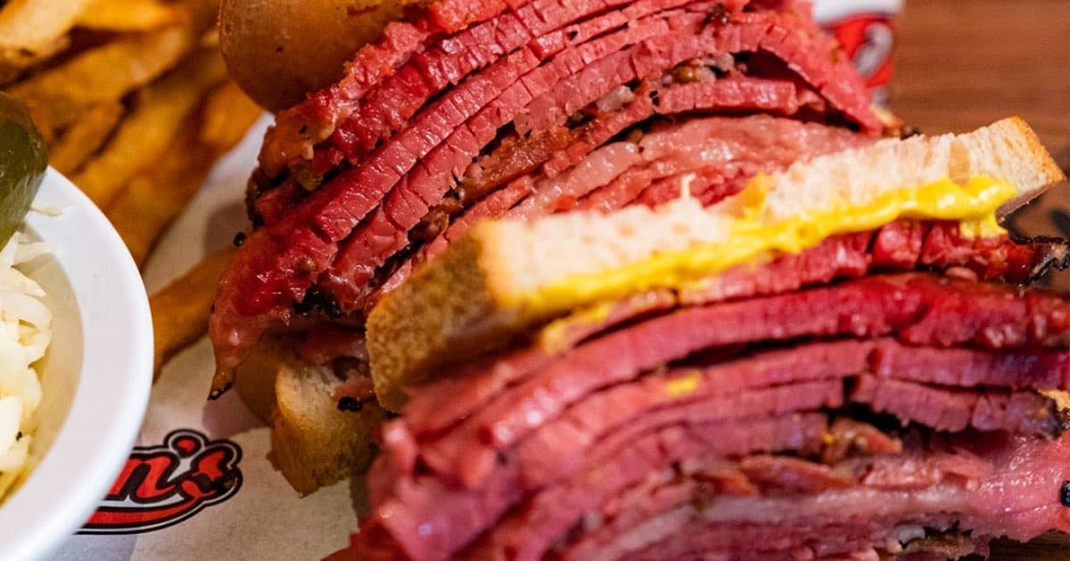 Sandwich de viande fumée vs. Bagel de viande fumée : Que choisir ?