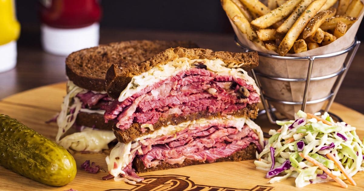Which Canadian Dishes Are Must-Tries and Where to Find Authentic Options in Montreal