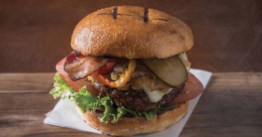 Les offres de burgers classiques chez Dunn’s Famous