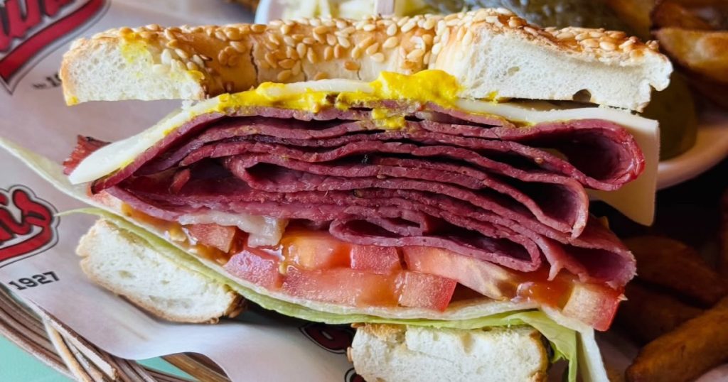 Bagel de viande fumée