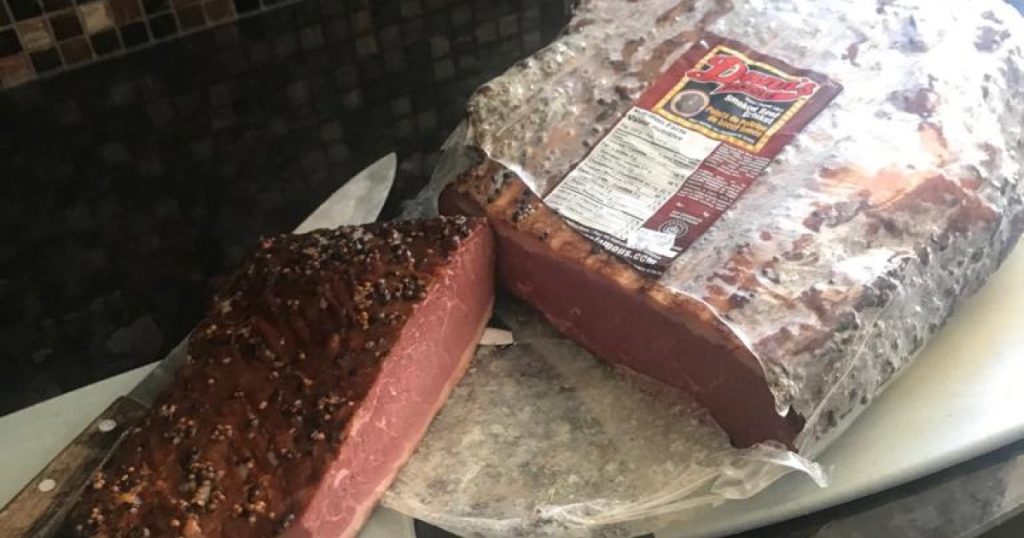 Conservation de la viande fumée au réfrigérateur : conseils à court terme