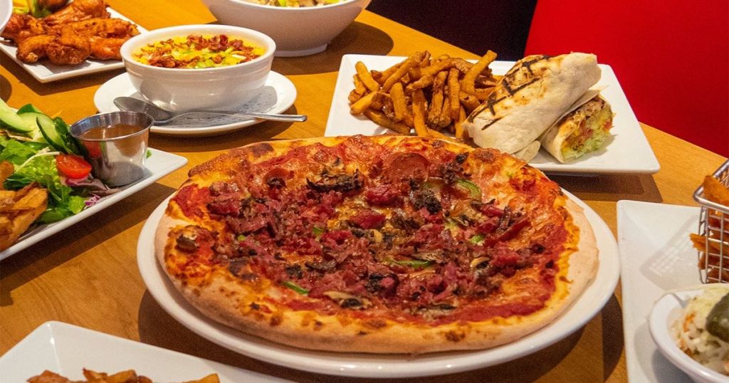 Pizza au Smoked Meat : Une Touche Inspirée du Deli
