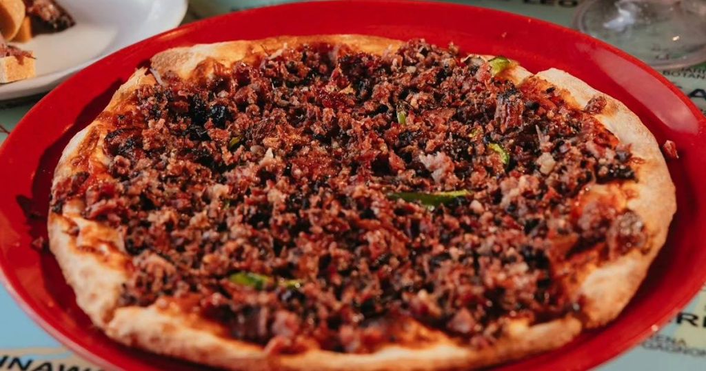Qu'est-ce que la Pizza Québécoise ?