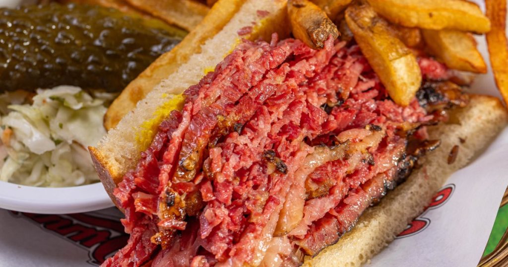 Comprendre les racines : La viande fumée de Montréal est-elle halal ?