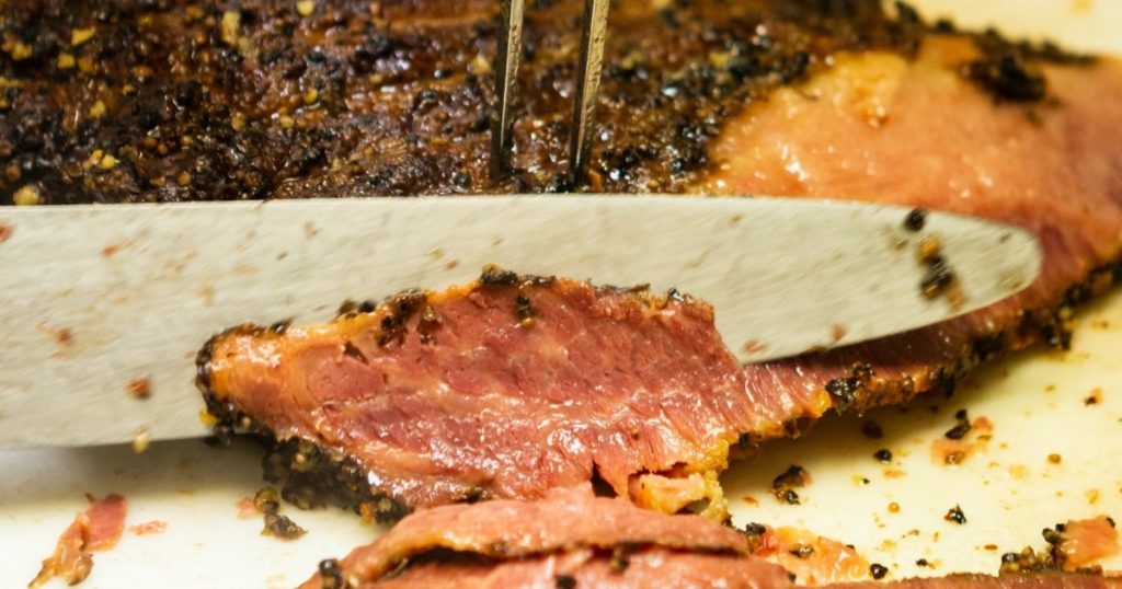 Viande fumée et identité canadienne : l’histoire méconnue d’un incontournable national