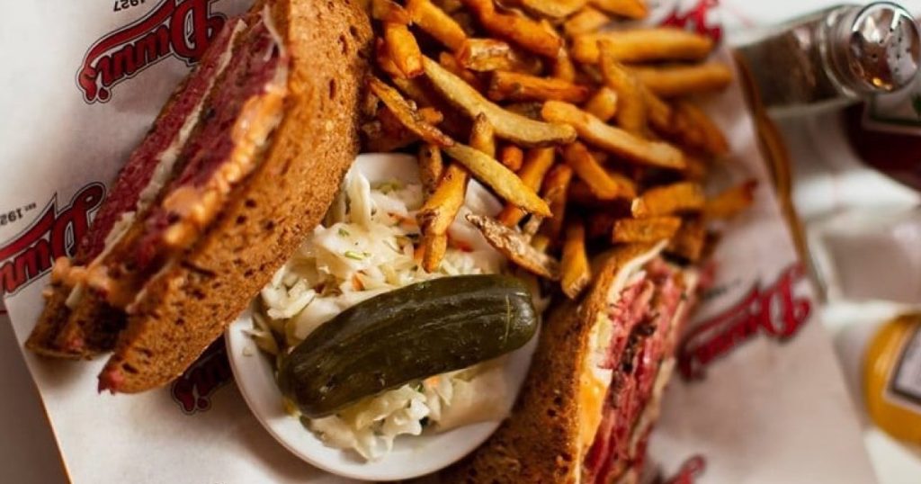 Why Pickles Are the Perfect Side for Smoked Meat Sandwiches in Montreal