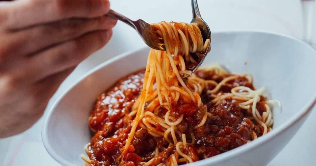 5 Simple Recipes You Can Make with Dunn’s Famous Meat Sauce
