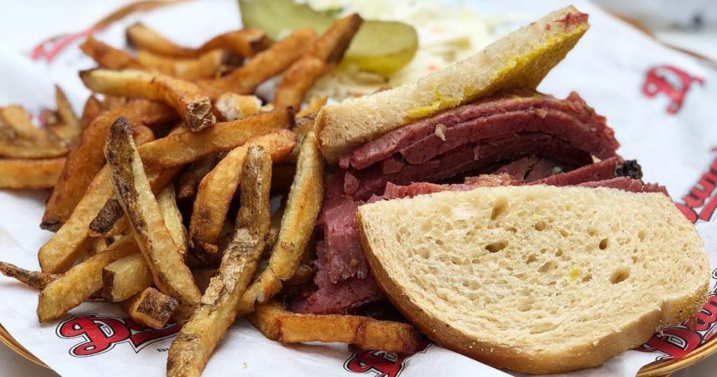 Reheating Montreal Smoked Meat: The Deli Secret