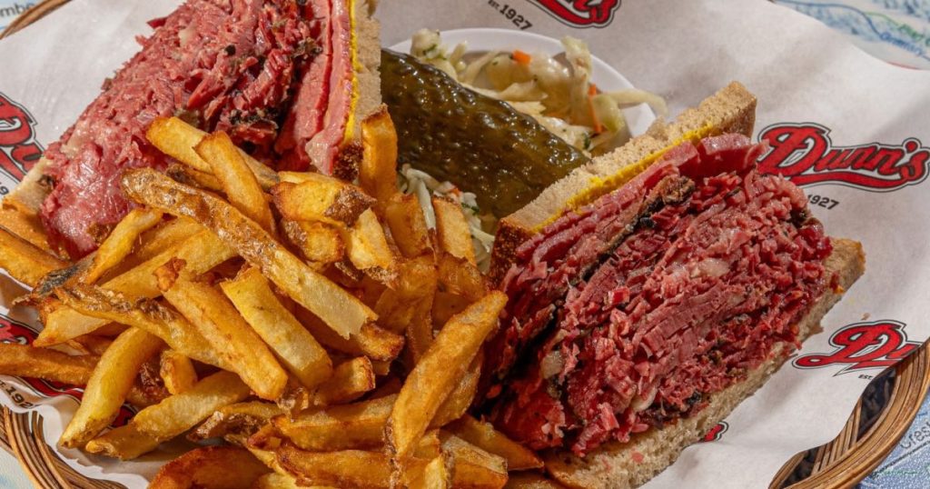 smoked meat sandwich portion size