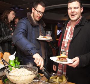 catering-images_500x281-catering-patrons-6_en